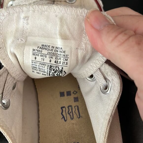 UNISEX CONVERSE CHUCK TAYLOR ALL STAR SHOES MEN’S 9/WOMEN’S 11 - Picture 3 of 8